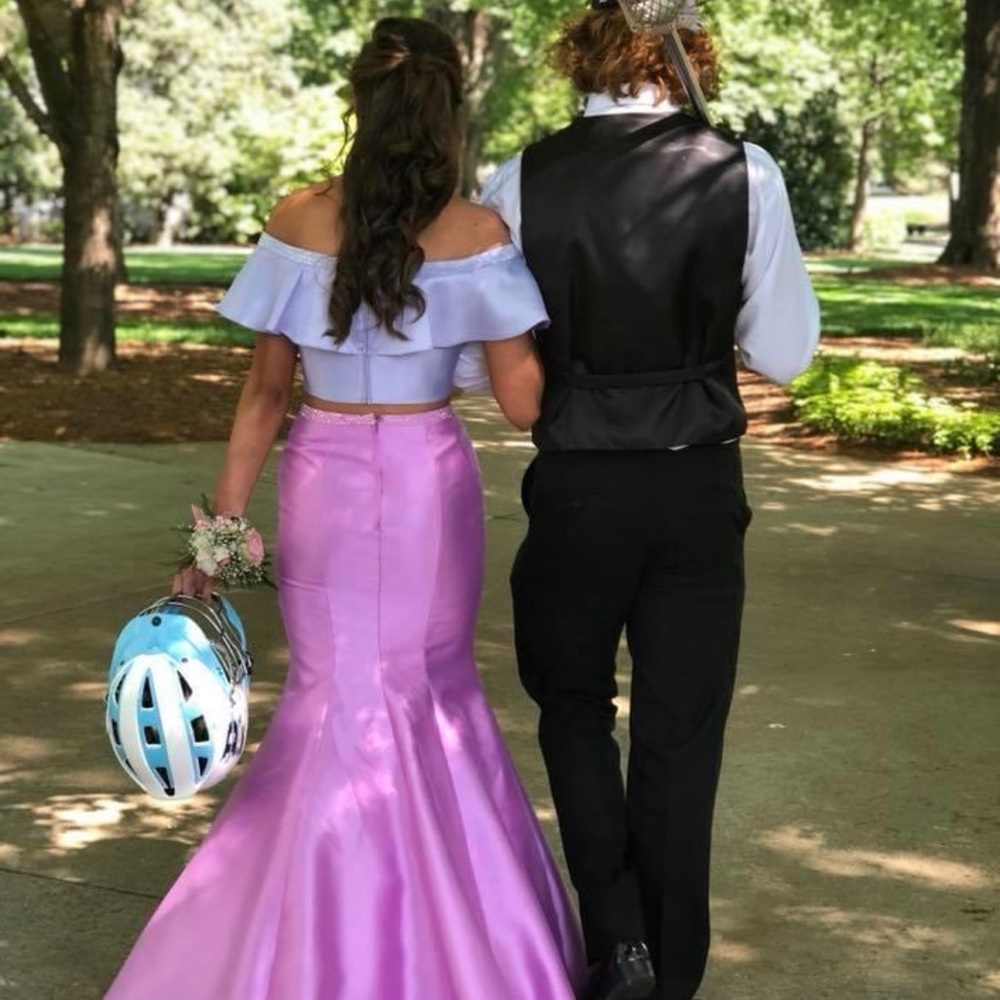 Prom/pageant/formal - Picture 2 of 4